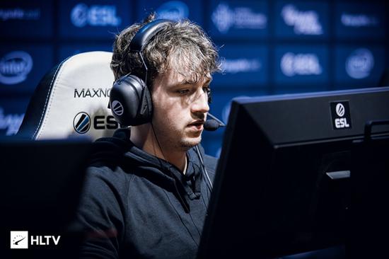 益阳明清古巷电竞嘉年华精彩纷呈吸引众多玩家